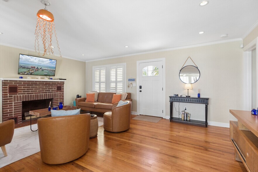More Photos Of 110 Devon Dr, Clearwater Specialty For Sale