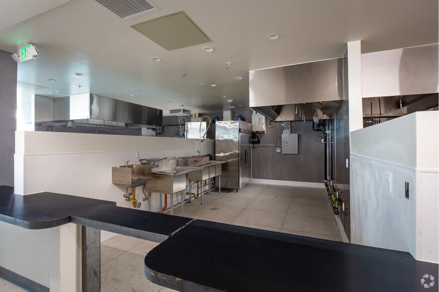 More Photos Of 8155 Van Nuys Blvd, Panorama City Apartments For Lease