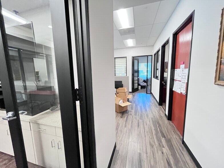 More Photos Of 1935 Chicago Ave, Riverside Office For Sale