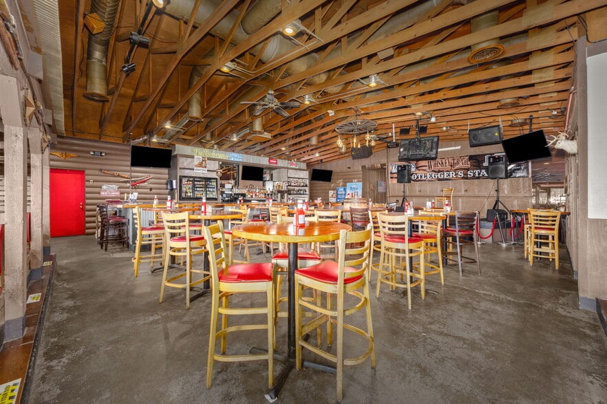 More Photos Of 413 Wilson Ave, Tullahoma Restaurant For Sale