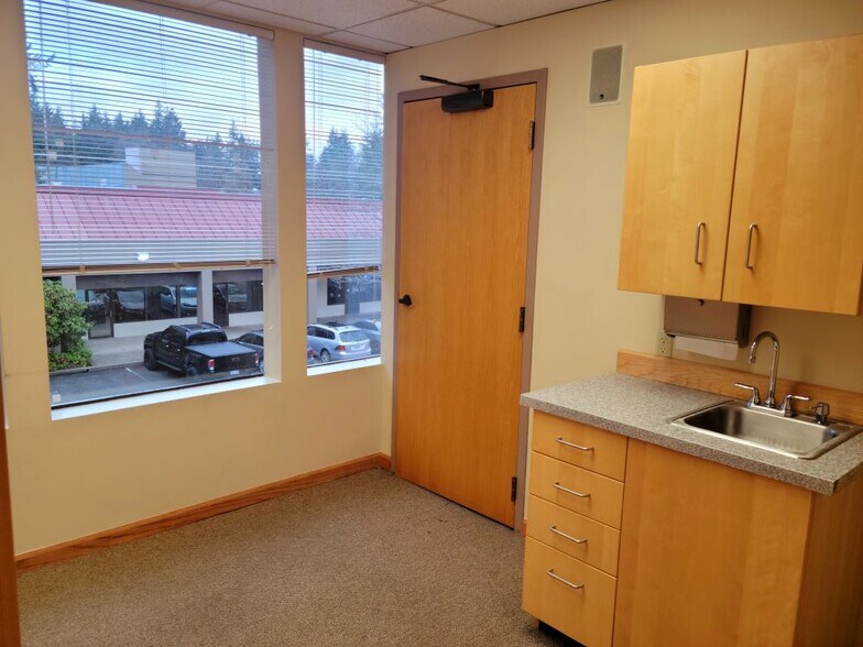 More Photos Of 118 SW 330th St, Federal Way Medical For Lease