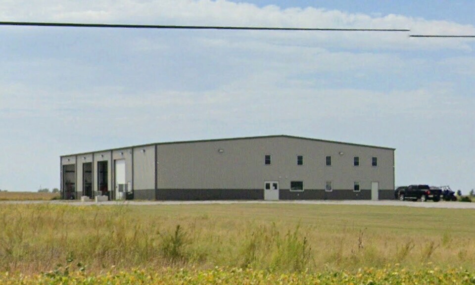 Primary Photo Of 11398 125th Rd, Sweet Springs Industrial For Sale