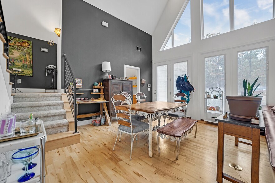 More Photos Of 446724 E 390 Rd, Langley Hotel For Sale