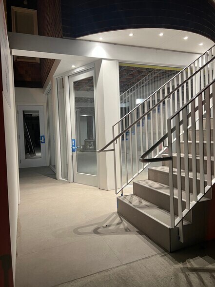 More Photos Of 3516 Sacramento St, San Francisco Storefront Retail Office For Lease