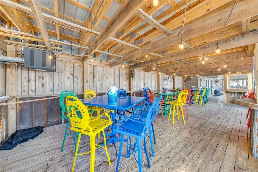 More Photos Of 2200 Old Salem School Rd, Union Hall Marina For Sale