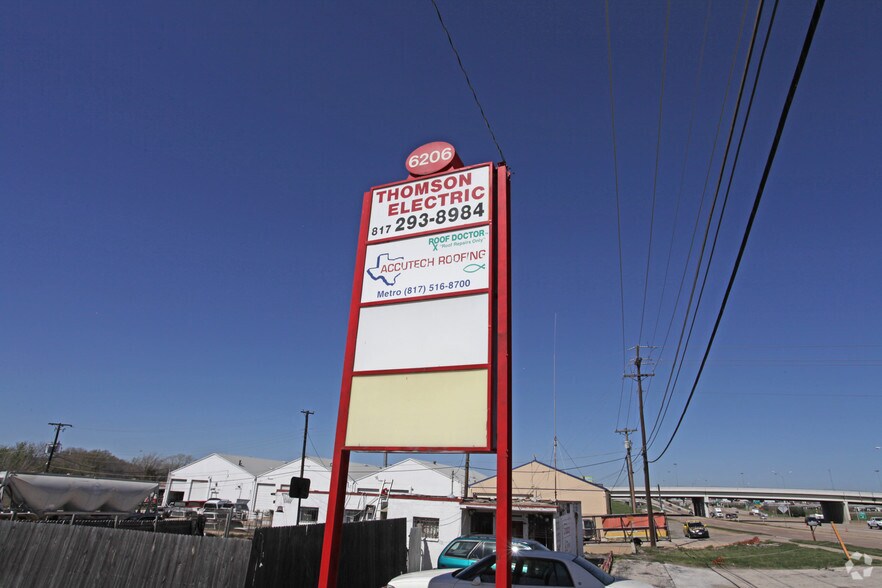 More Photos Of 6206 South Fwy, Fort Worth Light Distribution For Lease