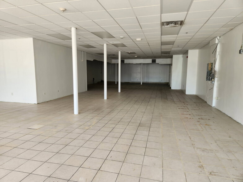 More Photos Of 125 Atwells Ave, Providence Storefront Retail Office For Lease