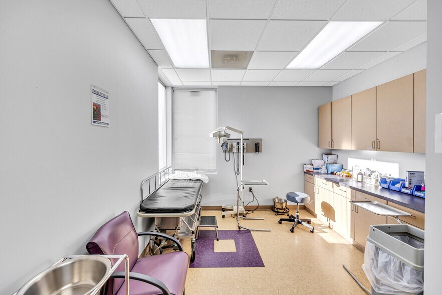 More Photos Of 812 W Innes St, Salisbury Medical For Sale