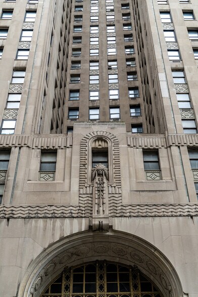 More Photos Of 645 Griswold St, Detroit Unknown For Lease