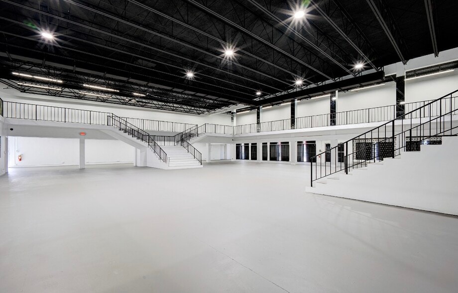 More Photos Of 32 S Dixie Hwy, Lake Worth Freestanding For Sale