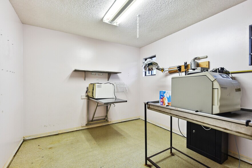 More Photos Of 10569 Lem Turner Rd, Jacksonville Medical For Sale