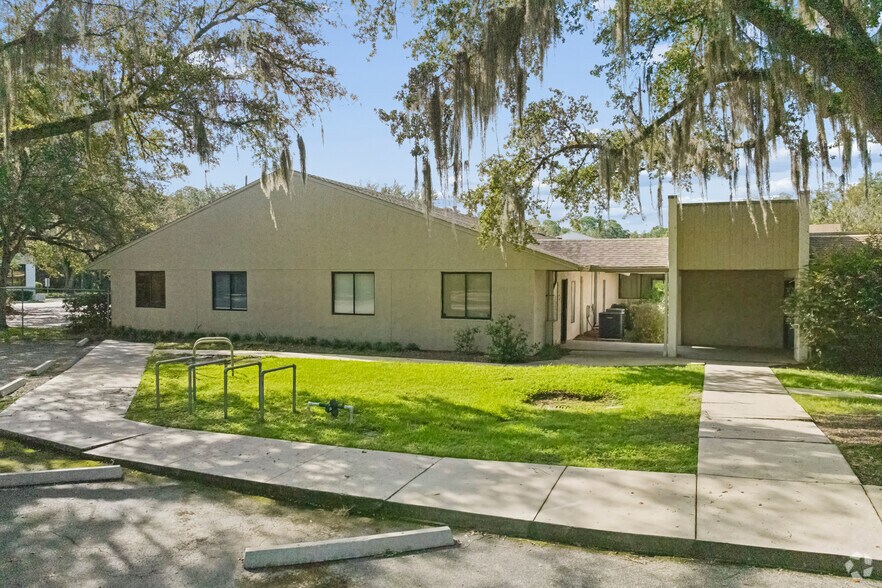 More Photos Of 730 NE Waldo Rd, Gainesville Office For Sale