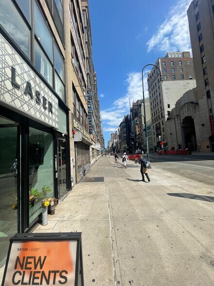 More Photos Of 131 W 14th St, New York Storefront Retail Residential For Lease
