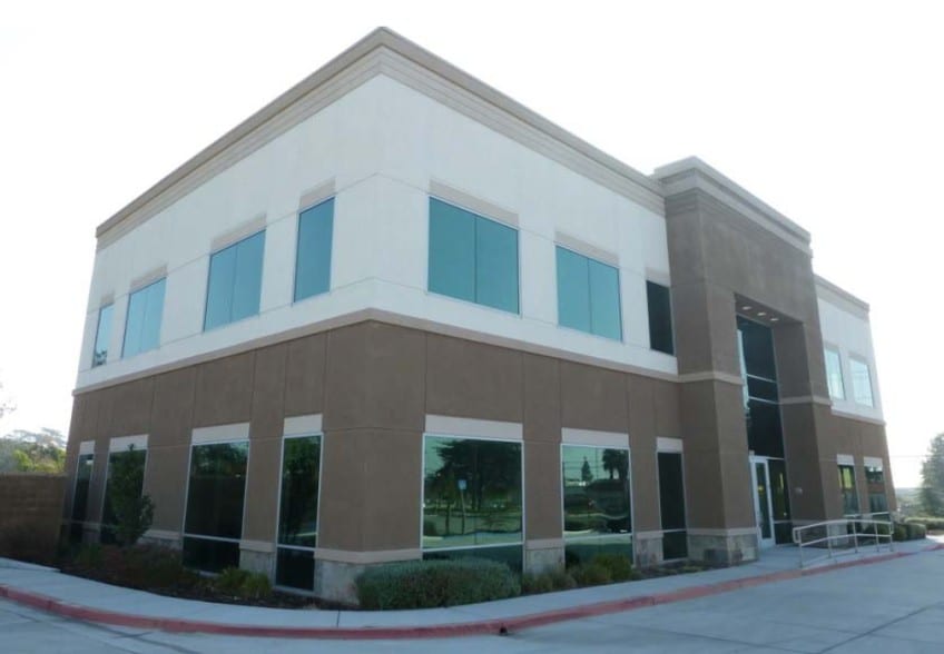 More Photos Of 1945 W 9th St, Upland Loft Creative Space For Lease