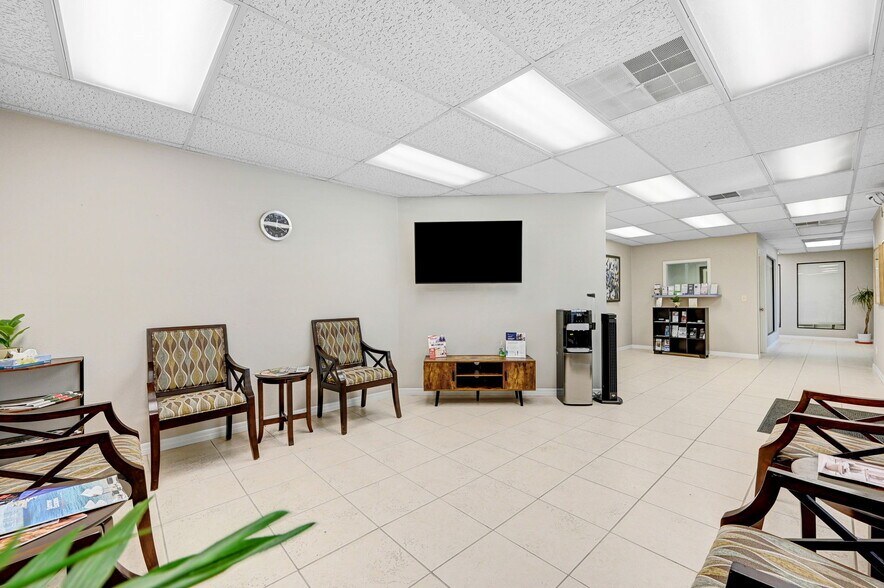 More Photos Of 1801 Sarno Rd, Melbourne Medical For Sale