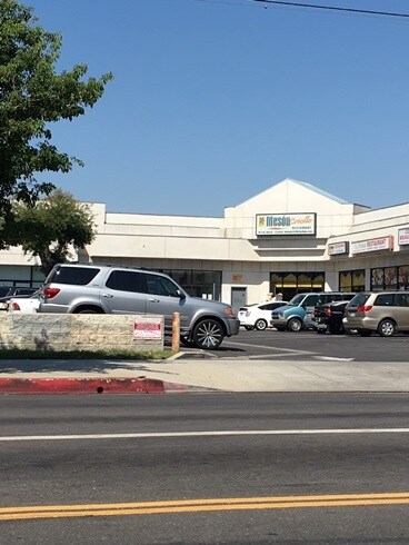 More Photos Of 15705-15717 Vanowen St, Van Nuys Unknown For Lease
