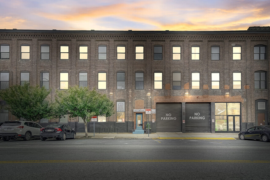 Primary Photo Of 2418 York, Philadelphia Coworking Space