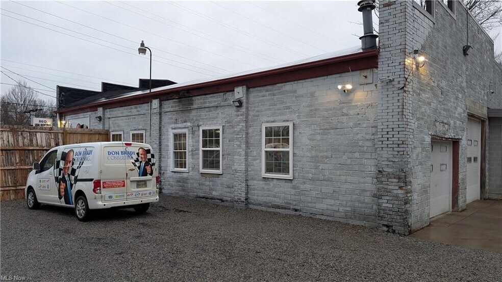 More Photos Of 22745 Alliance Sebring Rd, Alliance Light Manufacturing For Sale