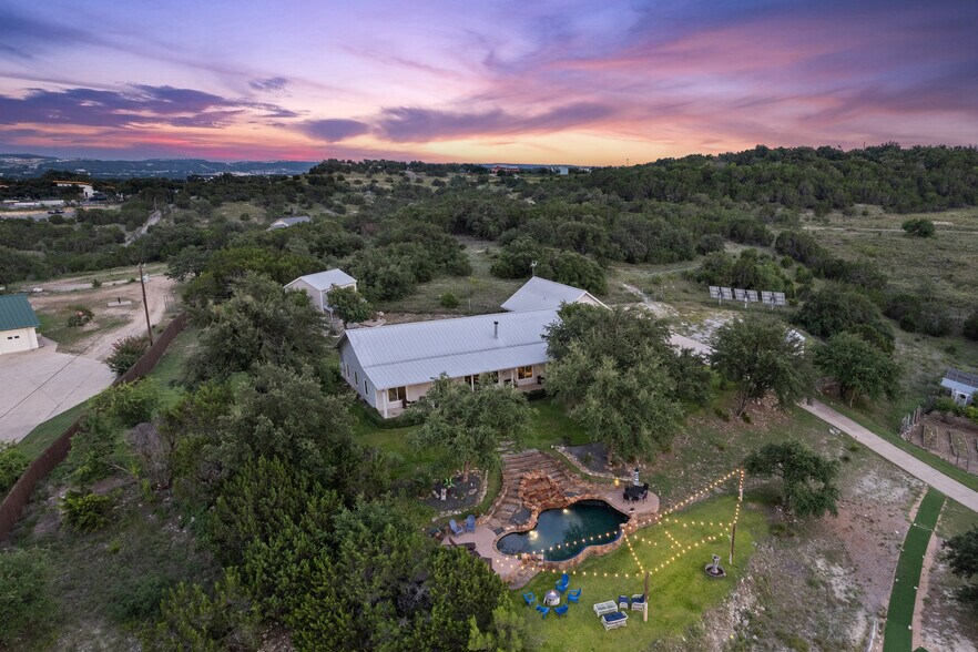 More Photos Of 4607 R O Dr, Spicewood Lodge Meeting Hall For Sale