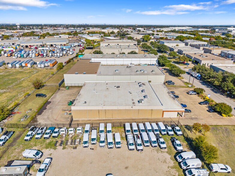 More Photos Of 10823 Sanden Dr, Dallas Flex For Lease