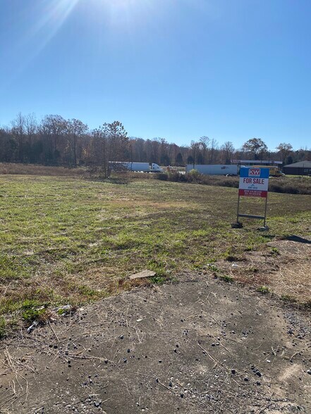 More Photos Of Highway 13, Hurricane Mills Land For Sale