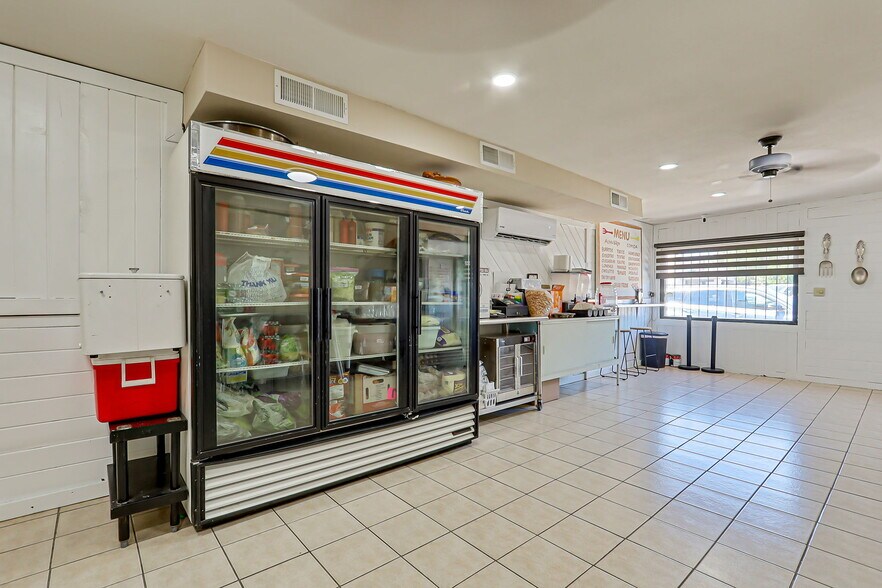 More Photos Of 2222 Bassett Ave, El Paso Storefront Retail Residential For Sale