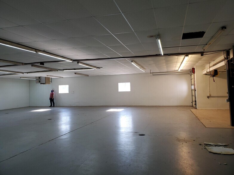 More Photos Of 100 S Holly Ave, Elk Mound Warehouse For Sale