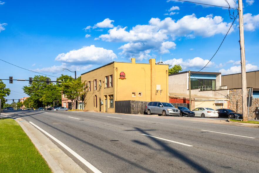 More Photos Of 195 N Perry St, Lawrenceville Storefront Retail Office For Sale