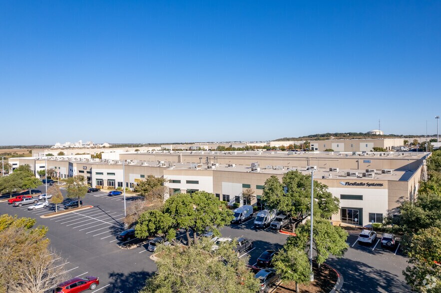 More Photos Of 4616 W Howard Ln, Austin Flex For Lease