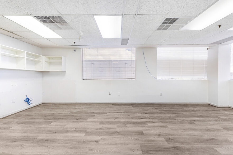 More Photos Of 5040 NW 7th St, Miami Medical For Lease