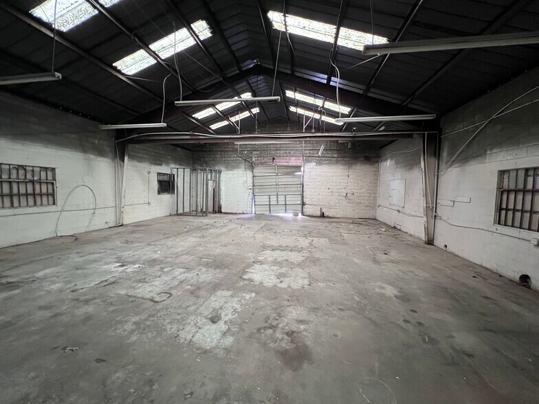 More Photos Of 3 Base St, West Columbia Flex For Lease