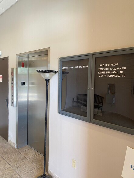 More Photos Of 109 44th Ave E, Bradenton Medical For Lease