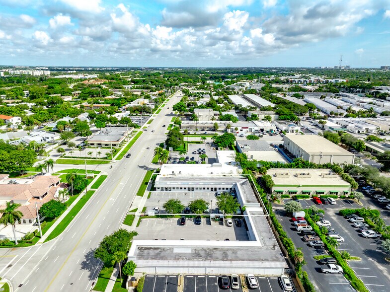More Photos Of 1446 NW Boca Raton Blvd, Boca Raton Office For Lease