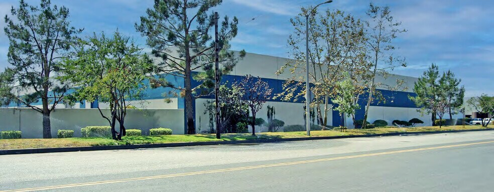 More Photos Of 1010 E Belmont St, Ontario Warehouse For Sale
