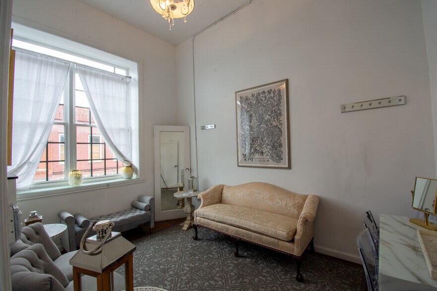 More Photos Of 28-42 W New York St, Aurora General Retail For Sale