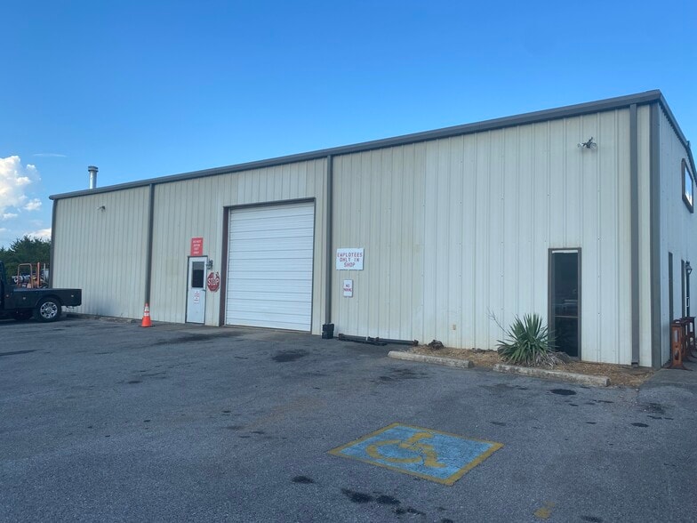 More Photos Of 333 Maddox-simpson Pky, Lebanon Warehouse For Lease