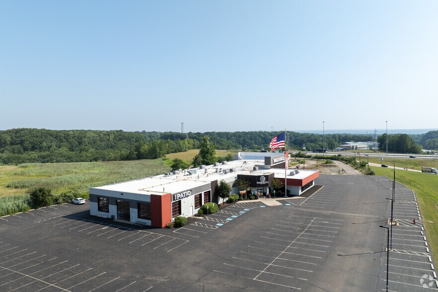 More Photos Of 5001 E Royalton Rd, Broadview Heights Storefront Retail Office For Lease