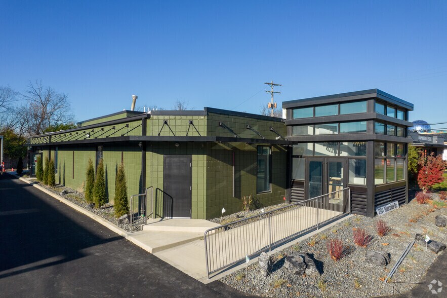 Primary Photo Of 2101-2105 Riverside Dr, Columbus Office For Lease