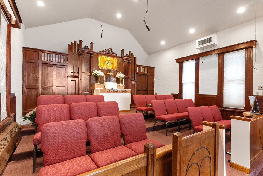 More Photos Of 201 W University Ave, Orange City Religious Facility For Sale