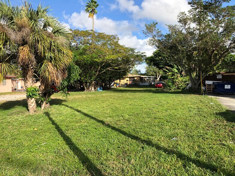 4599 Palm Ave, Hialeah, FL 33012 Land For Sale