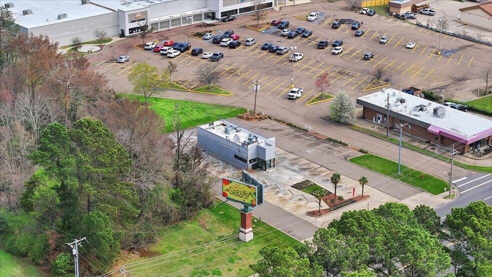 More Photos Of 1900 E County Line Rd, Ridgeland Fast Food For Sale