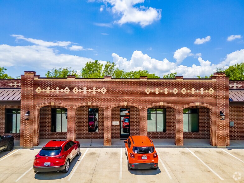 More Photos Of 3348 Peden Rd, Fort Worth Office Residential For Lease