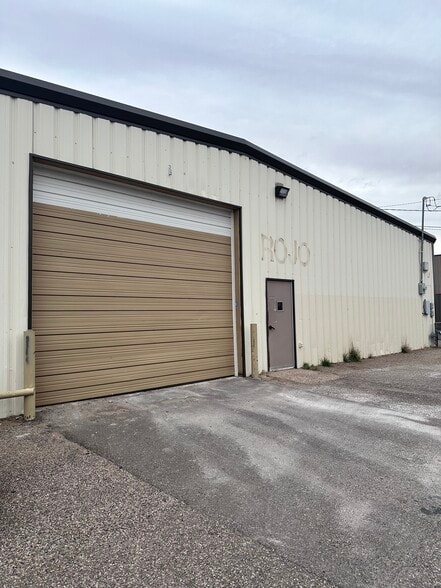 More Photos Of 4809 W Loop 289, Lubbock Warehouse For Lease