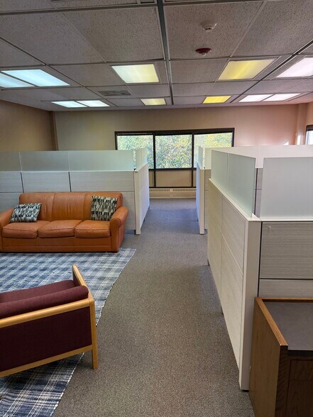 More Photos Of 186 County Road U, River Falls Office For Lease