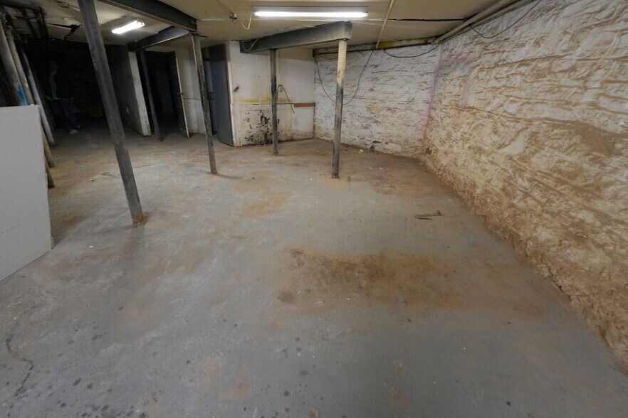 More Photos Of 1102 Broadway, Brooklyn Storefront Retail Residential For Lease