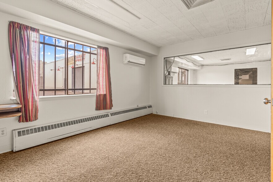 More Photos Of 517 Evans Ave, Reno Warehouse For Lease