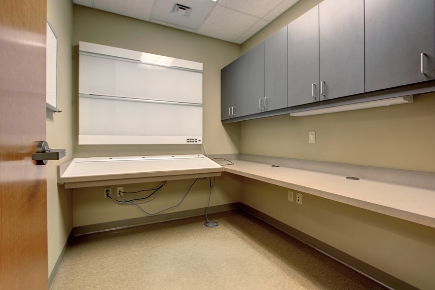 More Photos Of 9441 Huron St, Thornton Medical For Lease