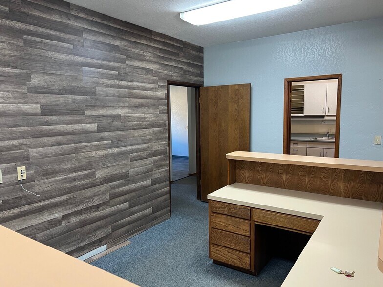 More Photos Of 10618 Combie Rd, Auburn Healthcare For Lease