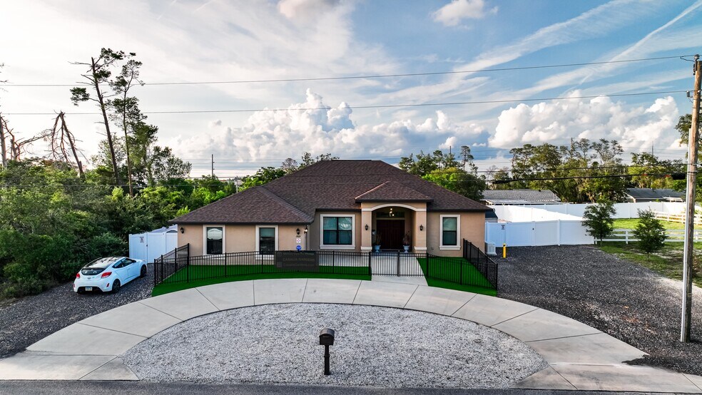 More Photos Of 13031 Partridge St, Spring Hill Assisted Living For Sale