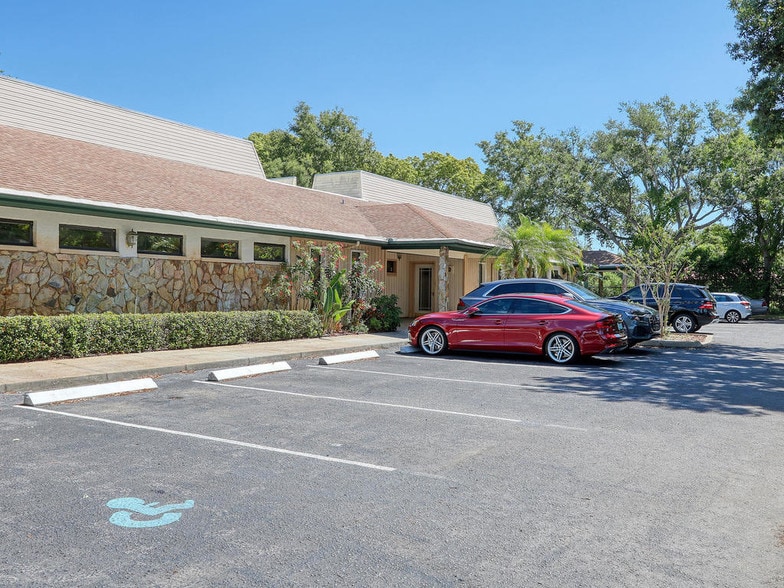 More Photos Of 701 N Hercules Ave, Clearwater Medical For Lease